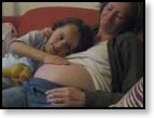 Nina et le bébé dans le ventre
